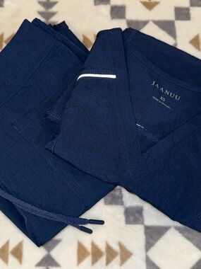 JAANUU Navy Blue V-Neck Scrub Top and Pant SET